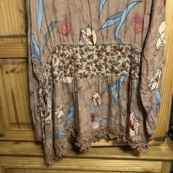 NWT Oddy floral Vee neck Long sleeve Top - Picture 6 of 7